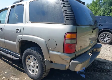 2002 Chevrolet Tahoe Z71 из США, поврежденный, VIN 1GNEK13Z22R196576